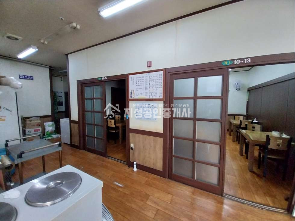 대구 달서구 호림동 성서모다아울렛인근 중심상가 /모서리상가 / 유동인구 풍부 /공영주차장 인근 /옷가게및 음식점밀집 / 음식점 / 옷가게 / 카페 /다용도 월세 매물번호 10915 사진 1