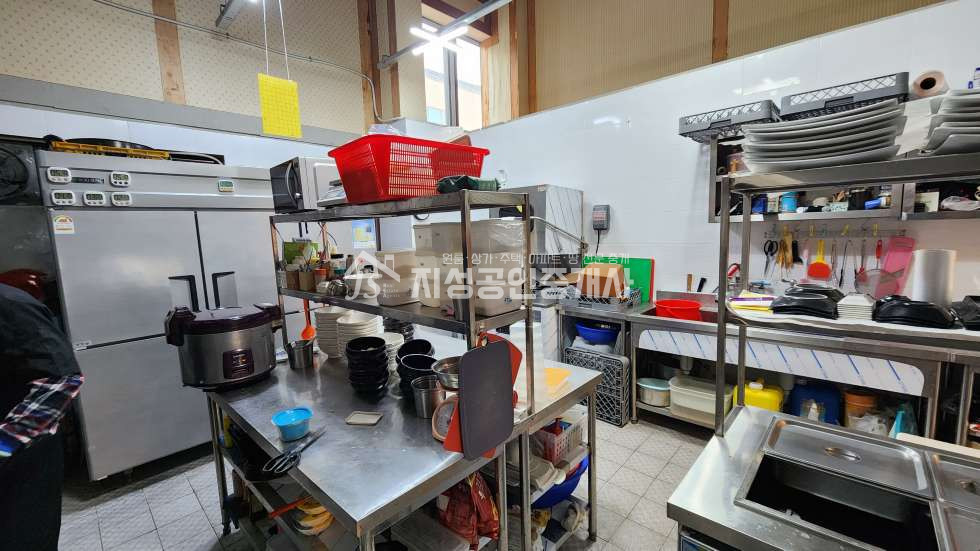 대구 달서구 대곡동 주건축물제1동 대곡동정부종합청사인근/ 수목원인근/ 풍부한유동인구/ 대로변상가/ 깔끔하고깨끗함/ 넓은평수/ 업종제한없음/ 양도양수가능/ 권리금협의가능 월세 매물번호 10151 사진 3