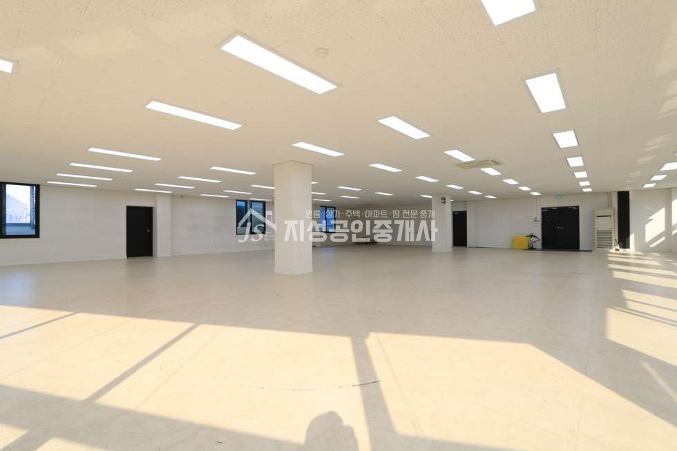 대구 서구 비산동 서문시장 인근 2층 무권리 대형 사무실 임대 월세 매물번호 10980 사진 2