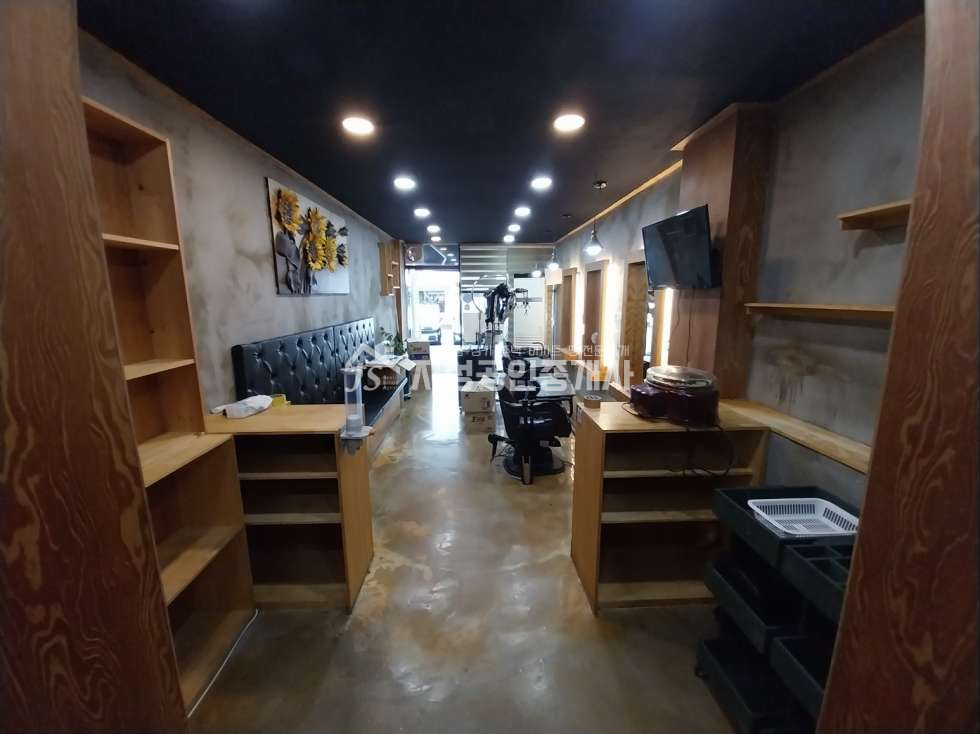 대구 달서구 성당동 시장상권 유동인구풍부 미용실 뷰티샵 포차 식당 김밥집 분시집등 다용도 월세 매물번호 11061 사진 3