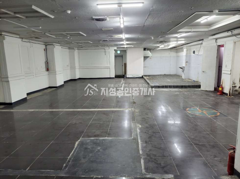 대구 달서구 성당동 권리금없음 대도로변 상가 내부화장실 유동인구 풍부함 서부정류장인근 월세 매물번호 10857 사진 3