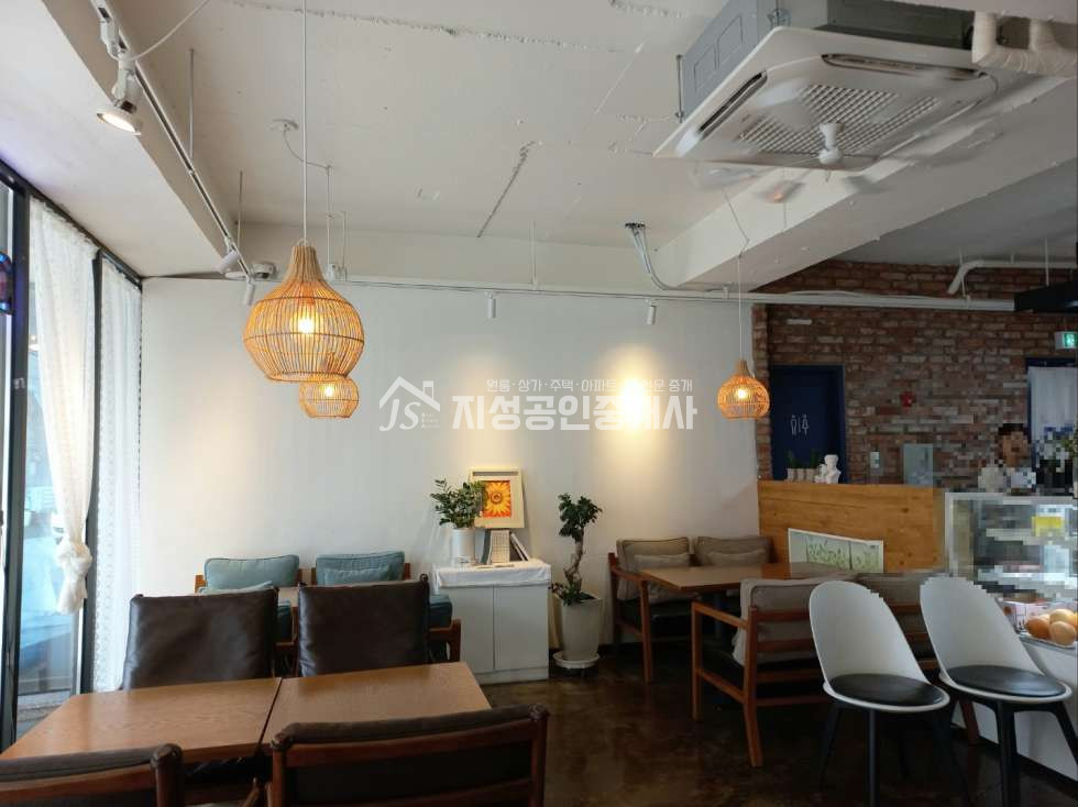 대구 수성구 범어동 수성구청역5분거리/ 상가밀집지역/ 인근대단지아파트밀집지역 / 시인성.유동성좋음 / 다용도가능 월세 매물번호 11121 사진 4
