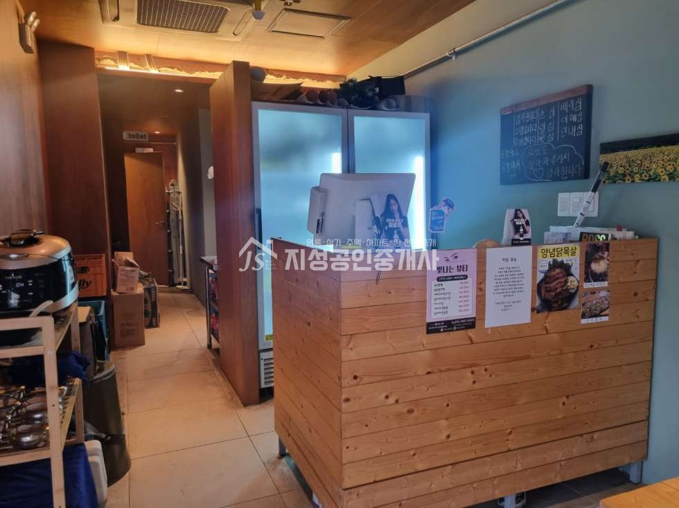 대구 달서구 이곡동 성서쇼핑월드인근, 코너상가, 2면통유리, 위치최상, 유동인구多, 상가밀집지역, 주차편리 월세 매물번호 11208 사진 3