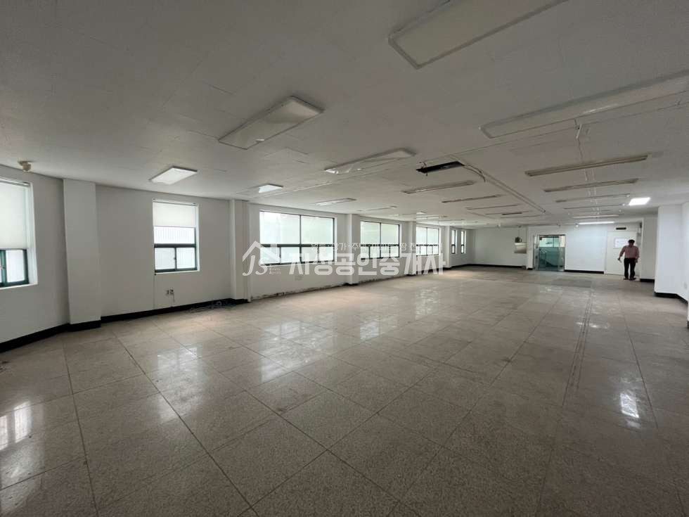 대구 달서구 호림동 4동 성서3차 산업단지 2층 제조업공장용도 저렴한 임대료 깔끔한 내부 월세 매물번호 11213 사진 3