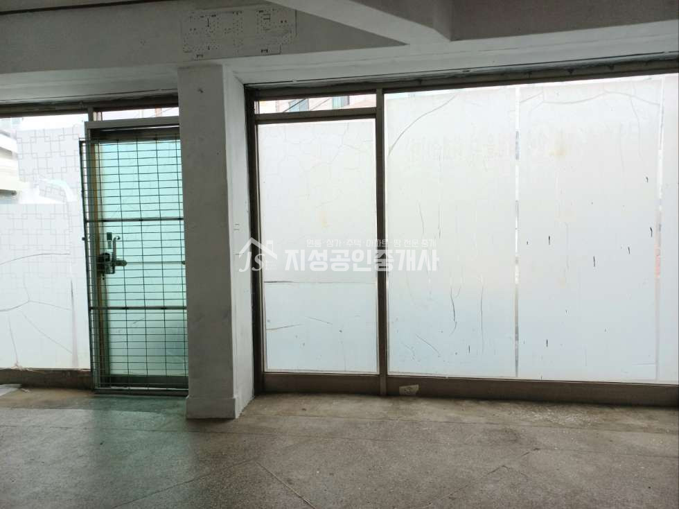 대구 달서구 성당동 살림하면서영업하실수있음 /저렴한월세 /무권리 / 다용도가능 월세 매물번호 11379 사진 1