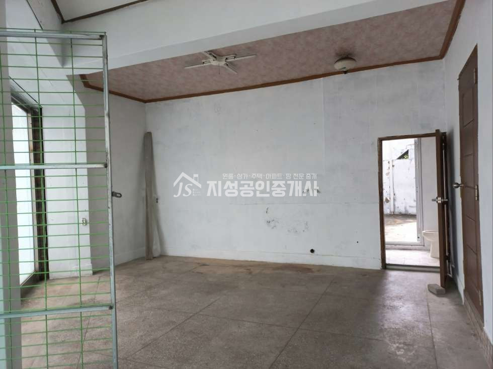 대구 달서구 성당동 살림하면서영업하실수있음 /저렴한월세 /무권리 / 다용도가능 월세 매물번호 11379 사진 2