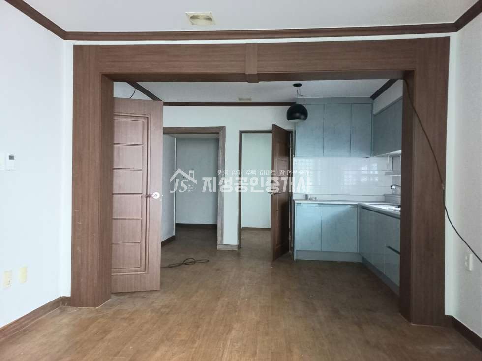 대구 달서구 성당동 살림하면서영업하실수있음 /저렴한월세 /무권리 / 다용도가능 월세 매물번호 11379 사진 4