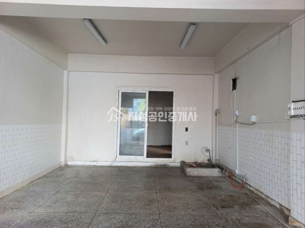 대구 달서구 송현동 송현역1분거리상가 / 송현시장인근유동성많음 / 무권리 / 다용도가능 월세 매물번호 11417 사진 1