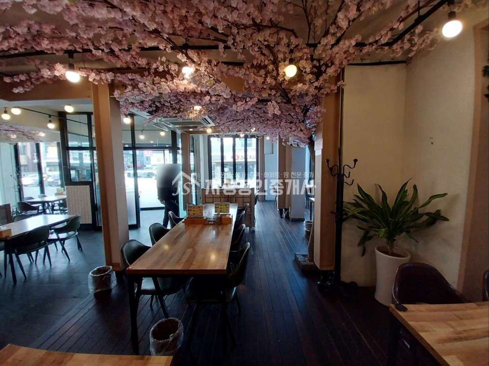 대구 달서구 상인동 롯데시네마인근 음식점밀집 풍부한유동인구 양도양수가능 월세 매물번호 11622 사진 3