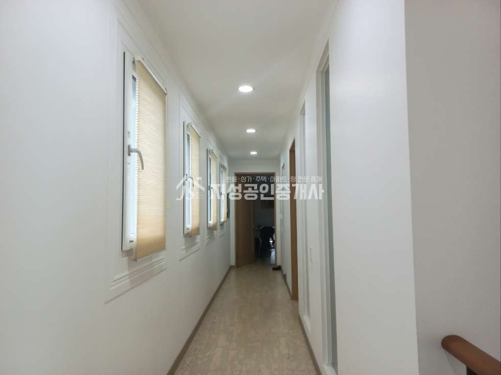 대구 남구 대명동 남덕초인근고급인테리어단독주택 / 가시성좋은마당넓은주택,1층.2층복층구조 매매 매물번호 11690 사진 5
