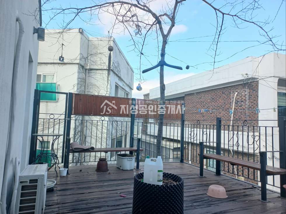 대구 남구 대명동 남덕초인근고급인테리어단독주택 / 가시성좋은마당넓은주택,1층.2층복층구조 매매 매물번호 11690 사진 10
