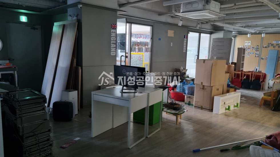 대구 달서구 진천동 진천역1분, 예쁜건물 상가, 대형평수 상가, 위치최상,분할가능 월세 매물번호 11645 사진 4