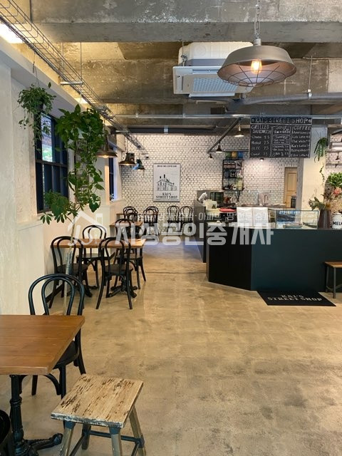 대구 달서구 도원동 중.고등학교앞 / 인근아파트밀집지역상가 / 전면넓은상가 / 다용도가능 월세 매물번호 11350 사진 4