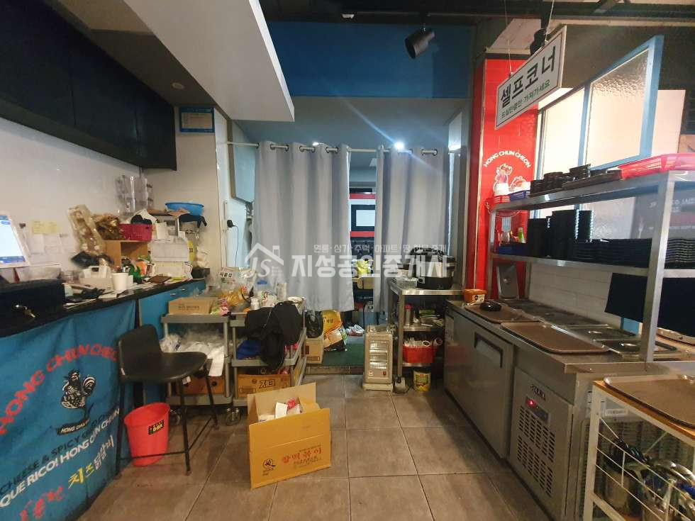 대구 달서구 용산동 아파트 밀집 지역 도로변 가시성 좋음 먹자골목 상권 타업종 가능 양도양수 가능 위치최상 월세 매물번호 10598 사진 2