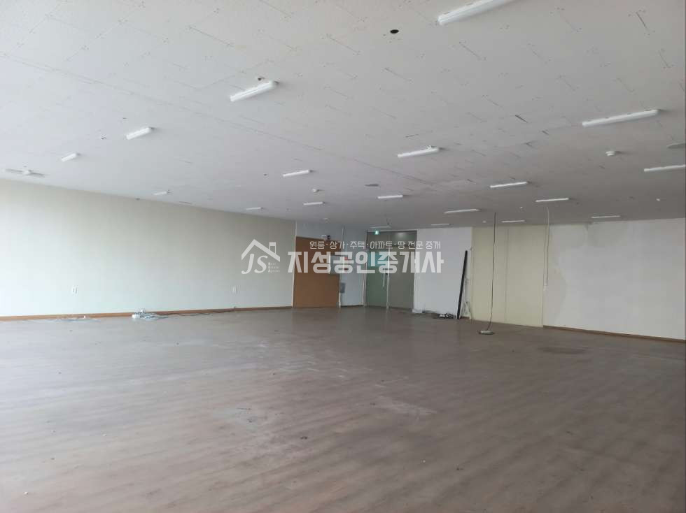 대구 남구 대명동 관문시장인근상가 / 무권리 / 유동성.시인성좋음 / 다용도가능 월세 매물번호 11374 사진 3
