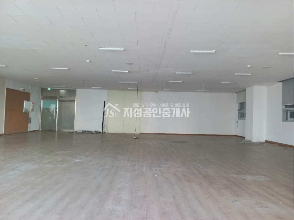 대구 남구 대명동 관문시장인근상가 / 무권리 / 유동성.시인성좋음 / 다용도가능 월세 매물번호 11374 사진 4