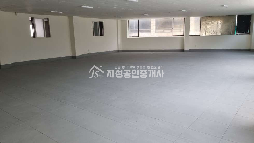 대구 달서구 송현동 사진0,송현동 코너상가, 2층 대형평수, 서부정류장 인근, 월세저렴, 노출좋은상가, 유동인구多 월세 매물번호 11007 사진 2