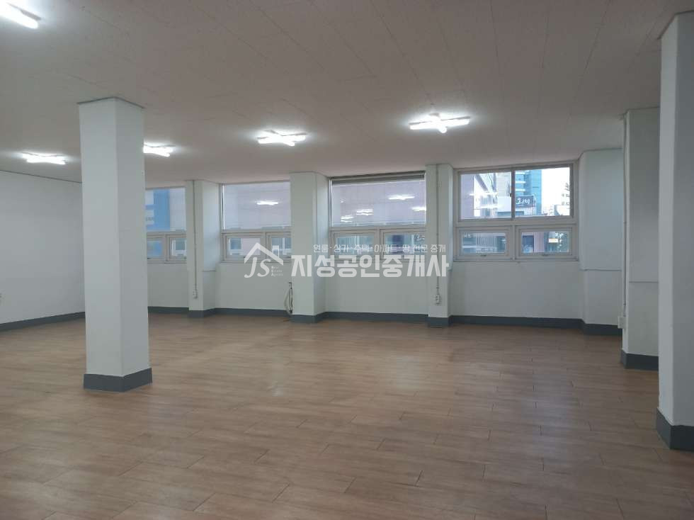 대구 달서구 두류동 두류역인근상가 / 깨끗하고깔끔함 / 무권리 / 다용도가능 월세 매물번호 11254 사진 1