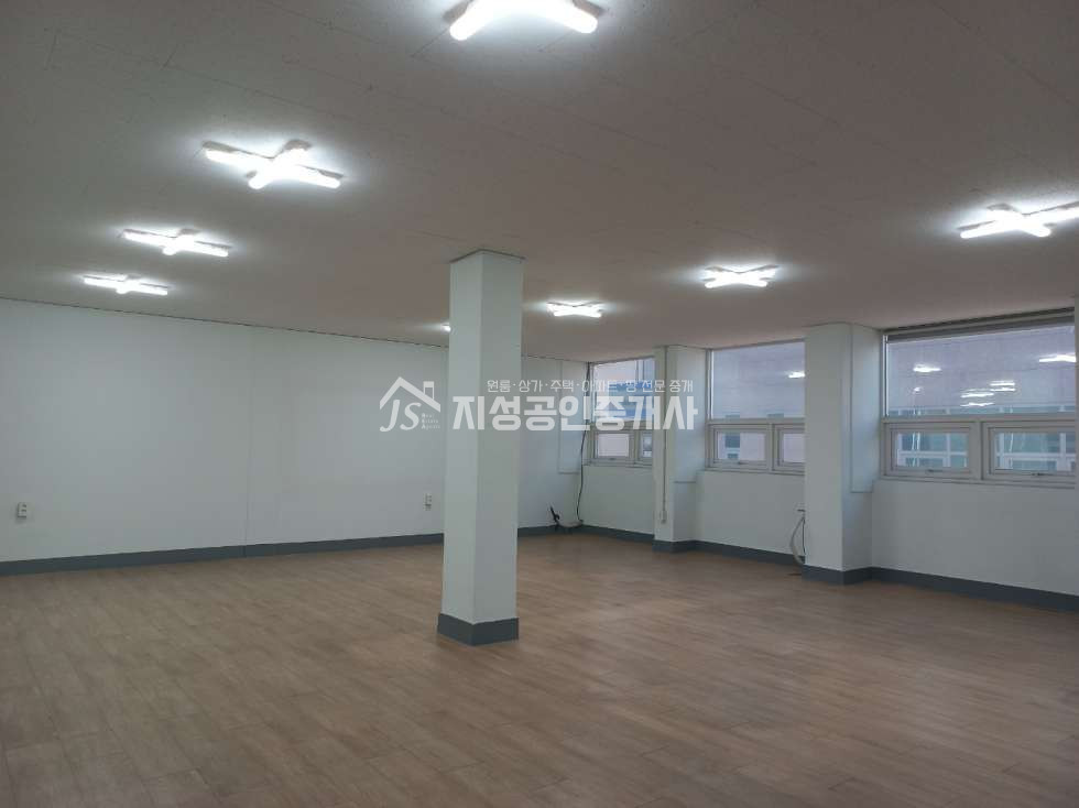 대구 달서구 두류동 두류역인근상가 / 깨끗하고깔끔함 / 무권리 / 다용도가능 월세 매물번호 11254 사진 8