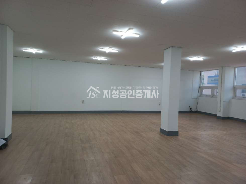 대구 달서구 두류동 두류역인근상가 / 깨끗하고깔끔함 / 무권리 / 다용도가능 월세 매물번호 11254 사진 9