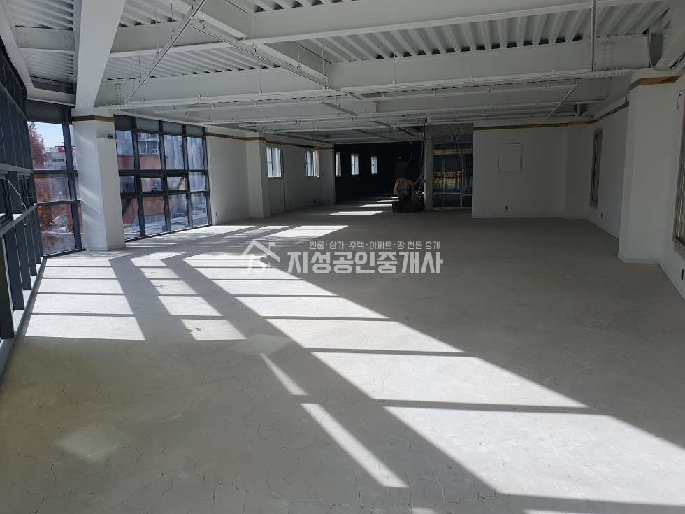 대구 달서구 진천동 진천역도보3분/ 풍부한유동인구/ 권리금없음/ 엘리베이터有/ 2층단독사용/ 남여별도화장실/ 신축급건물/ 깔끔하고깨끗함 월세 매물번호 10040 사진 2