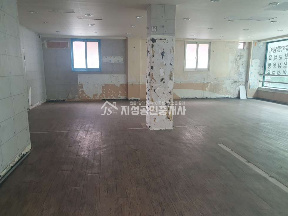 대구 달서구 용산동 권리금없음/ 횡단보도앞상가/ 풍부한유동인구/ 2층단독사용/ 내부화장실 월세 매물번호 10574 사진 1