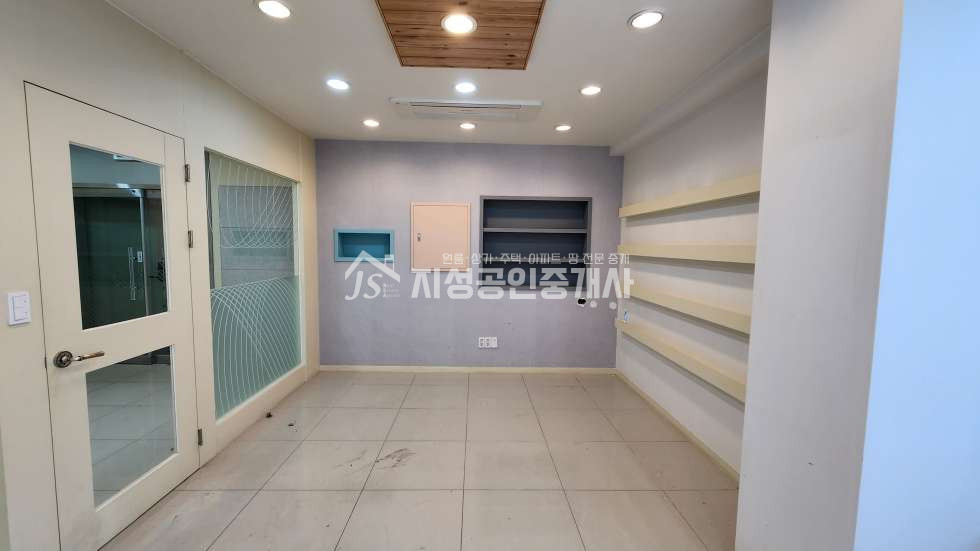 대구 달서구 대곡동 대곡역인근/ 항아리상권/ 풍부한유동인구/ 업종제한없음/ 깔끔하고깨끗함/ 넓은평수/ 시인성아주좋음/ 2층단독사용 월세 매물번호 10132 사진 8