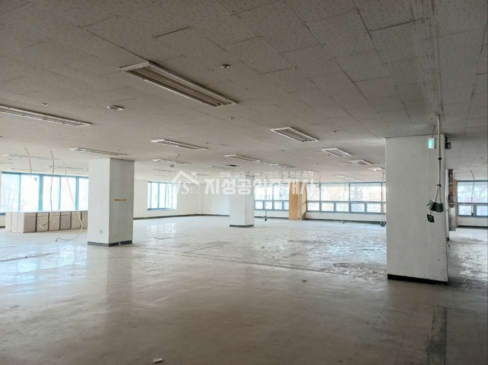 대구 달서구 송현동 무권리/ 송현역4분거리 / 대형평수 / 다용도가능 월세 매물번호 11659 사진 1