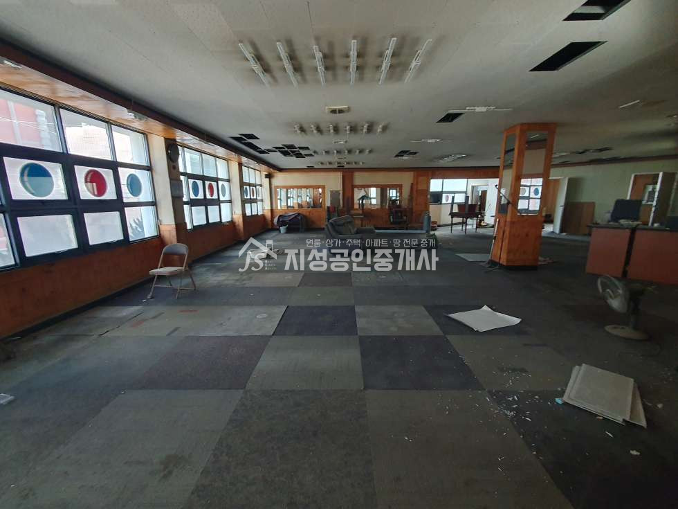 대구 달서구 진천동 진천역인근/ 유동인구아주많음/ 업종제한없음/ 권리금없음/ 2층단독사용/ 시인성좋음/ 내부화장실 월세 매물번호 10038 사진 2