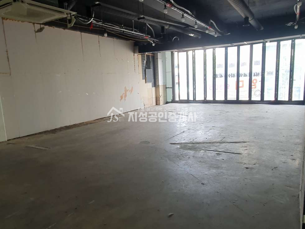 대구 달서구 진천동 301동 진천역인근/ 대단지아파트단지상가/ 풍부한유동인구/ 대로변상가/ 업종제한없음/ 권리금없음/ 엘리베이터有 월세 매물번호 10044 사진 5