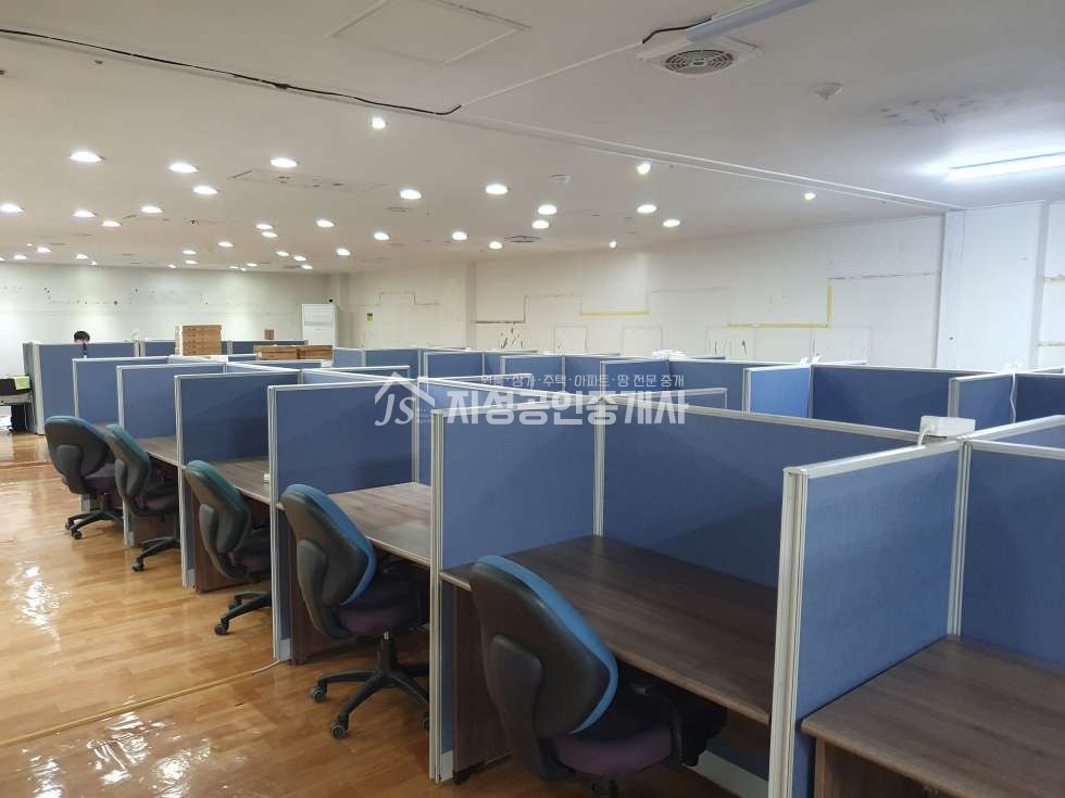 대구 달서구 진천동 301동 진천역도보3분거리/ 대단지아파트단지상가/ 풍부한유동인구/ 업종제한없음/ 권리금없음/ 대로변상가/ 엘리베이터有 월세 매물번호 10045 사진 4