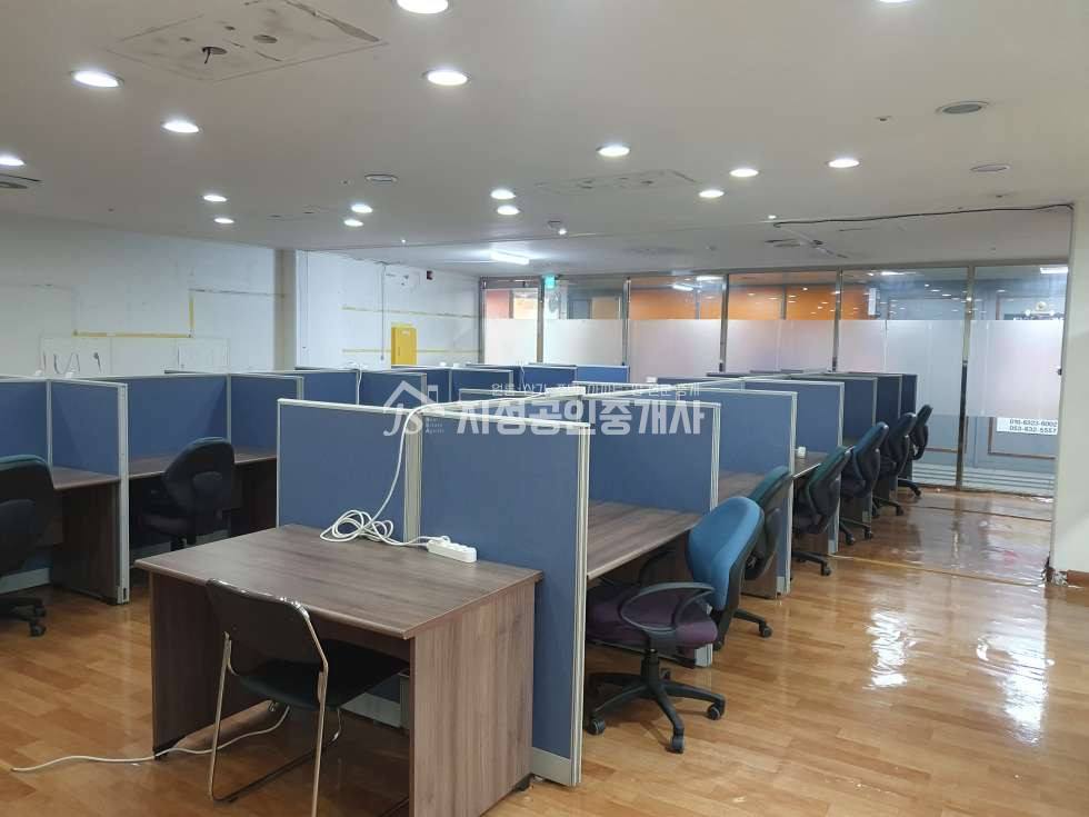 대구 달서구 진천동 301동 진천역도보3분거리/ 대단지아파트단지상가/ 현)보3000만원에 월130만원 임대중/ 풍부한유동인구/ 잘 갖추어진 인프라/ 공실걱정없음/ 관리잘되고있는상가 매매 매물번호 10050 사진 3