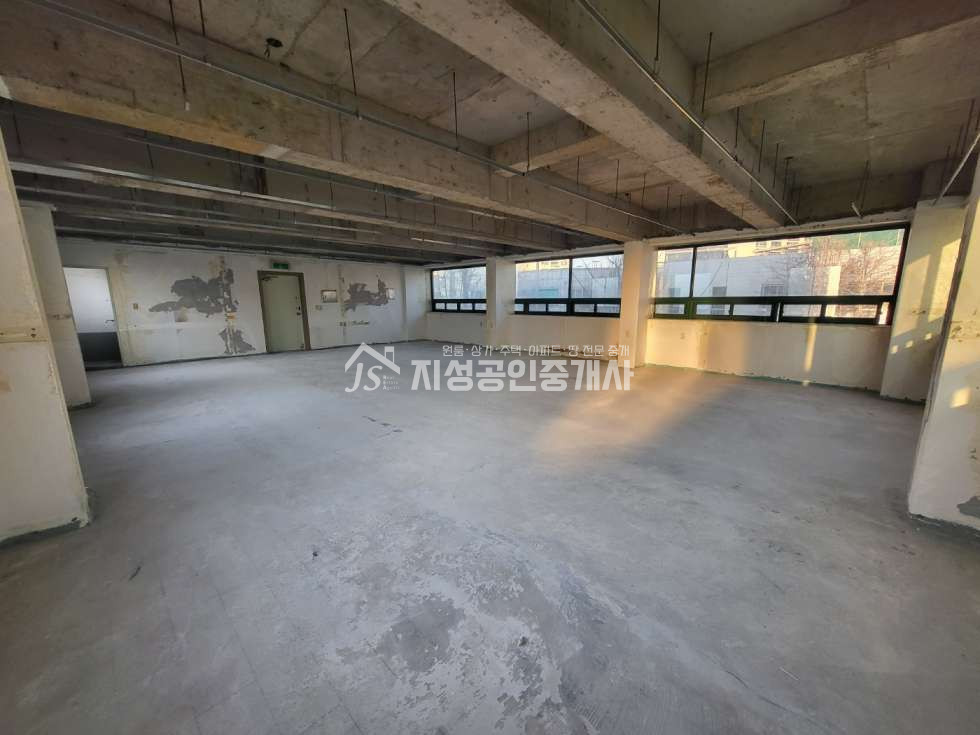 대구 달서구 진천동 진천역인근/ 3층단독사용/ 노출아주좋은상가/ 풍부한유동인구/ 도로변상가/ 다용도가능 월세 매물번호 10251 사진 3