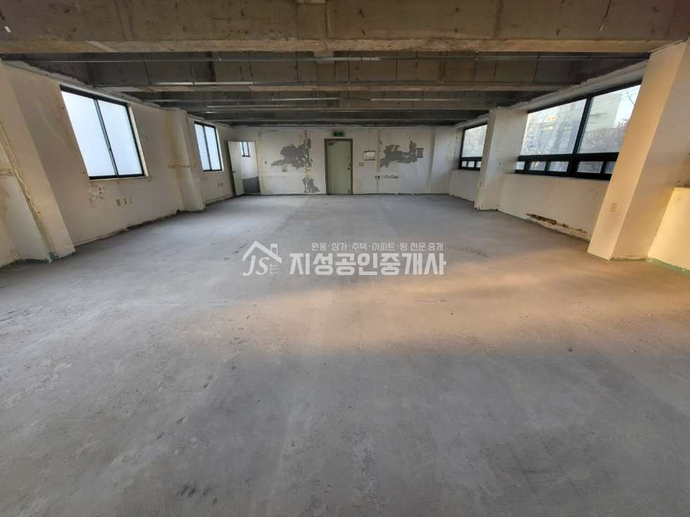 대구 달서구 진천동 진천역인근/ 3층단독사용/ 노출아주좋은상가/ 풍부한유동인구/ 도로변상가/ 다용도가능 월세 매물번호 10251 사진 4