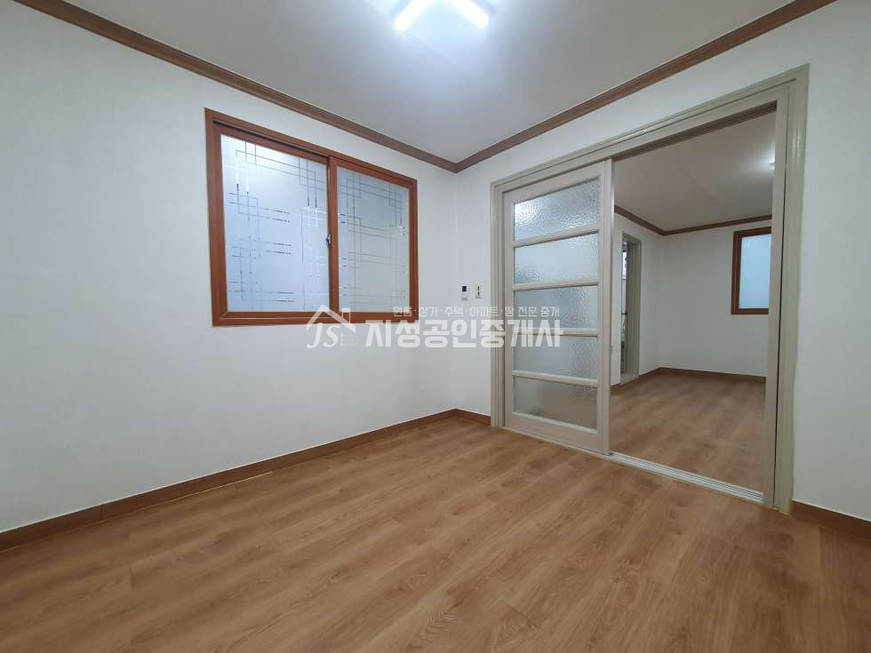 대구 달서구 진천동 91-19 월배역인근/ 방1+거실겸주방+욕실+베란다로구성/ 사진참고/ 풀옵션/ 착한월세/ 대로변도보2분/ 부분수리되어있음 월세 매물번호 10049 사진 3