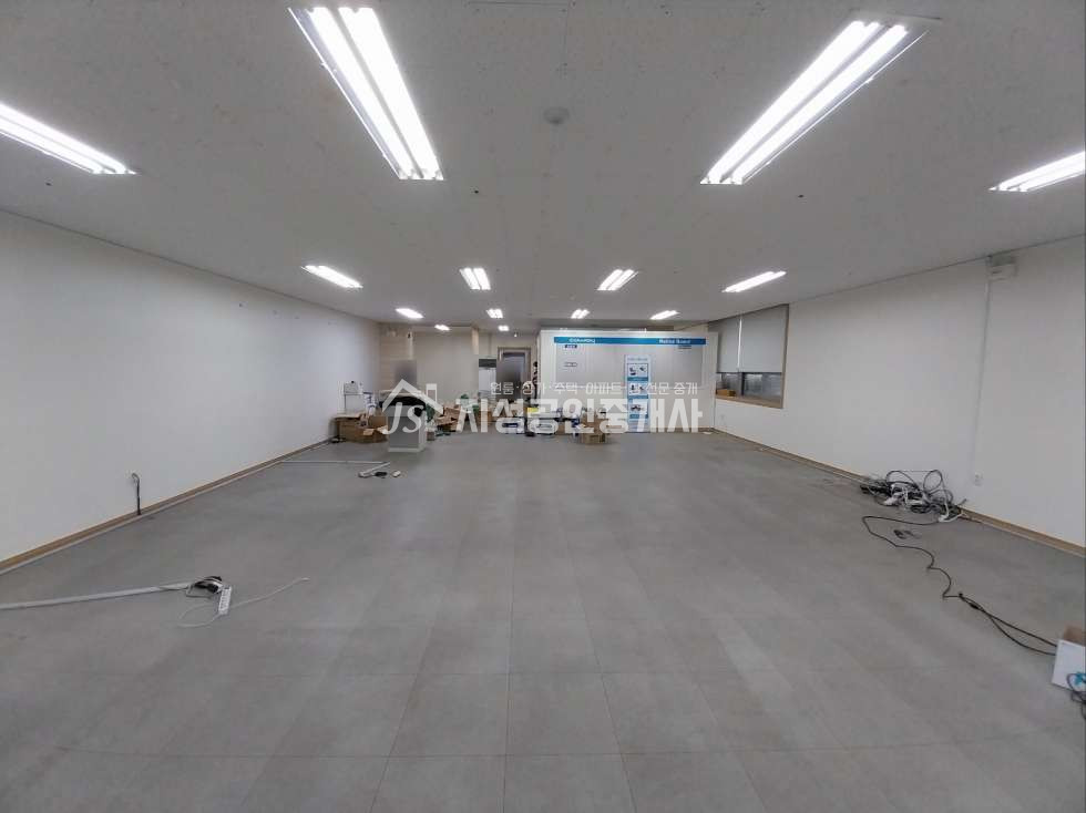 대구 달서구 송현동 월촌역인근 대도로변 無권리상가 풍부한유동인구 홍보성사무실등 다용도가능 월세 매물번호 11608 사진 4