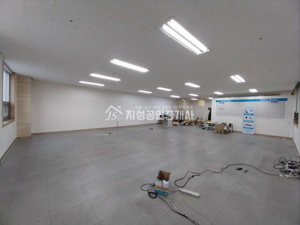 대구 달서구 송현동 월촌역인근 대도로변 無권리상가 풍부한유동인구 홍보성사무실등 다용도가능 월세 매물번호 11608 사진 6