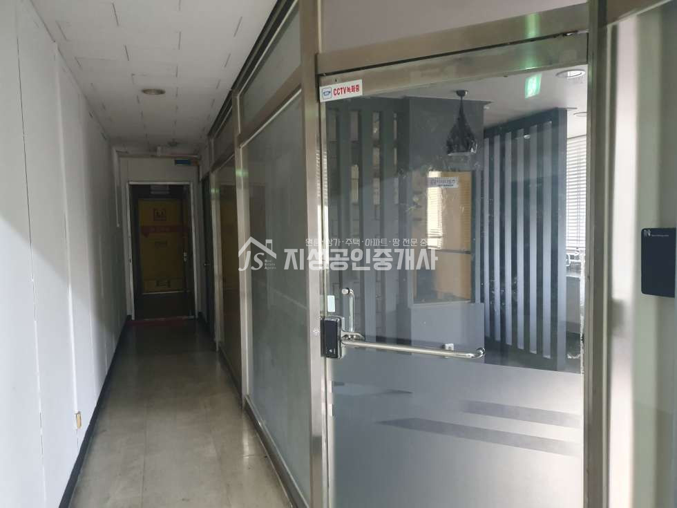 대구 달서구 송현동 권리금없는2층상가/ 유동인구아주많음/ 업종제한없음/ 남여별도화장실/ 시인성아주우수함/ 대로변상가/ 주차편리 월세 매물번호 10089 사진 1