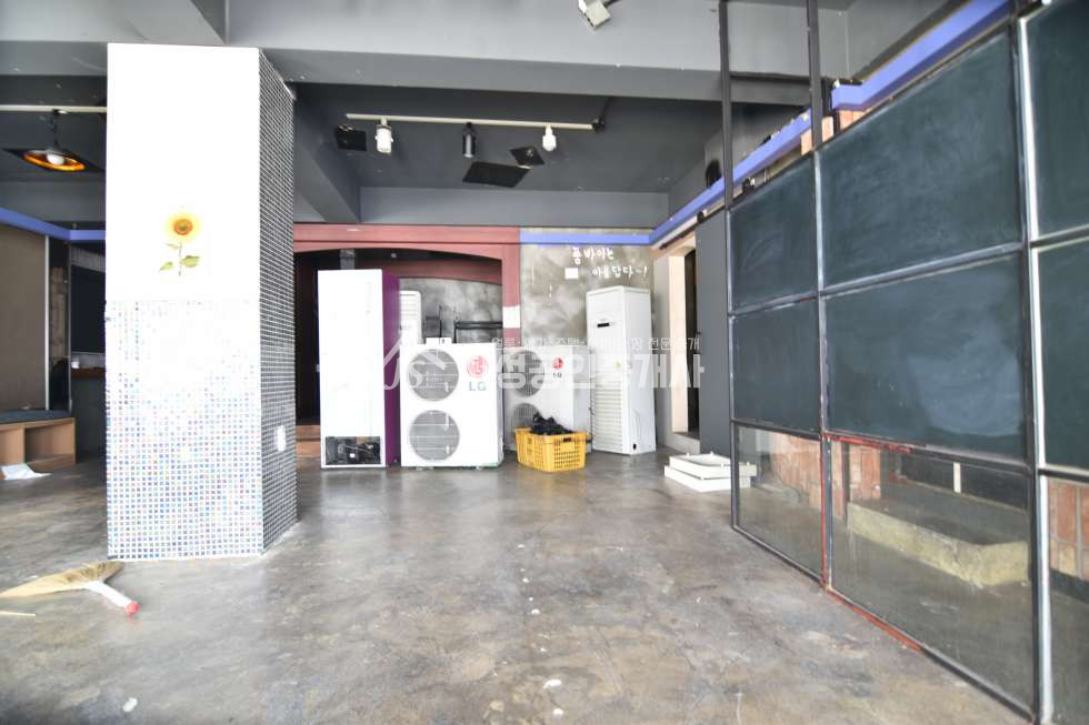 대구 달서구 송현동 서부정류장인근/ 1000세대이상아파트입주예정지바로 옆/ 풍부한유동인구/ 권리금없음/ 1층단독사용/ 남여화장실분리 월세 매물번호 10094 사진 6