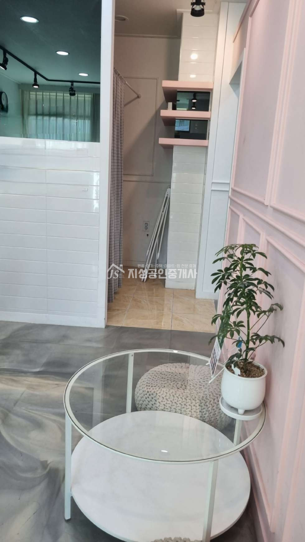 대구 달서구 진천동 주건축물제1동 진천우방맨션인근, 장보고식자재마트인근, 노출좋은상가, 인테리어 굿 월세 매물번호 11574 사진 3