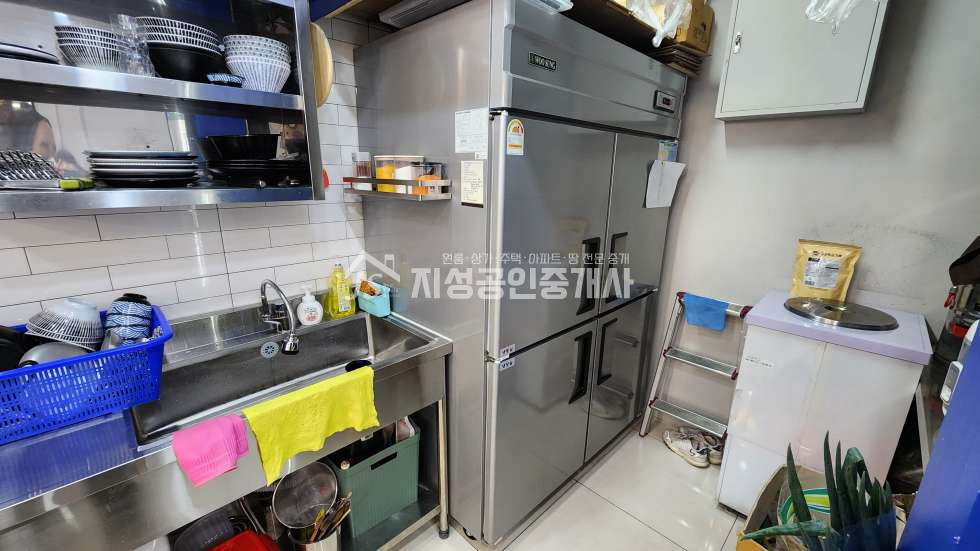 대구 달서구 본리동 카동 시장안상가/ 유동인구바글바글/ 현성업중/ 정비사업완료된상가/ 깨끗하고 깔끔함/ 권리금협의가능 월세 매물번호 10077 사진 7