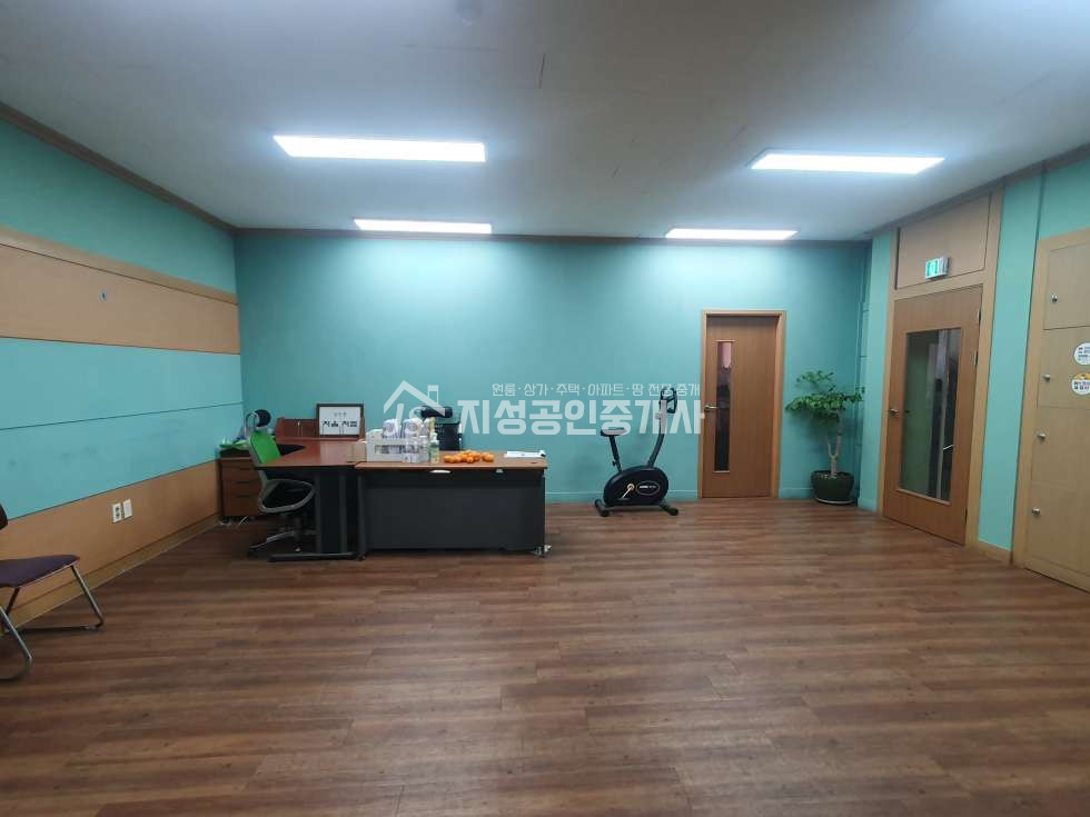 대구 달서구 송현동 송현역바로앞/ 풍부한유동인구/ 권리금없음/ 엘리베이터有/ 업종제한없음/ 코너상가/ 시인성아주좋음/ 내부화장실 월세 매물번호 10086 사진 5