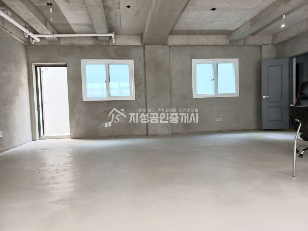 대구 남구 대명동 대명역인근/ 풍부한유동인구/ 골목상권에위치/ 권리금없음/ 신축첫입주/ 풍부한유동인구/ 시인성아주좋음/ 주차편리 월세 매물번호 10082 사진 3
