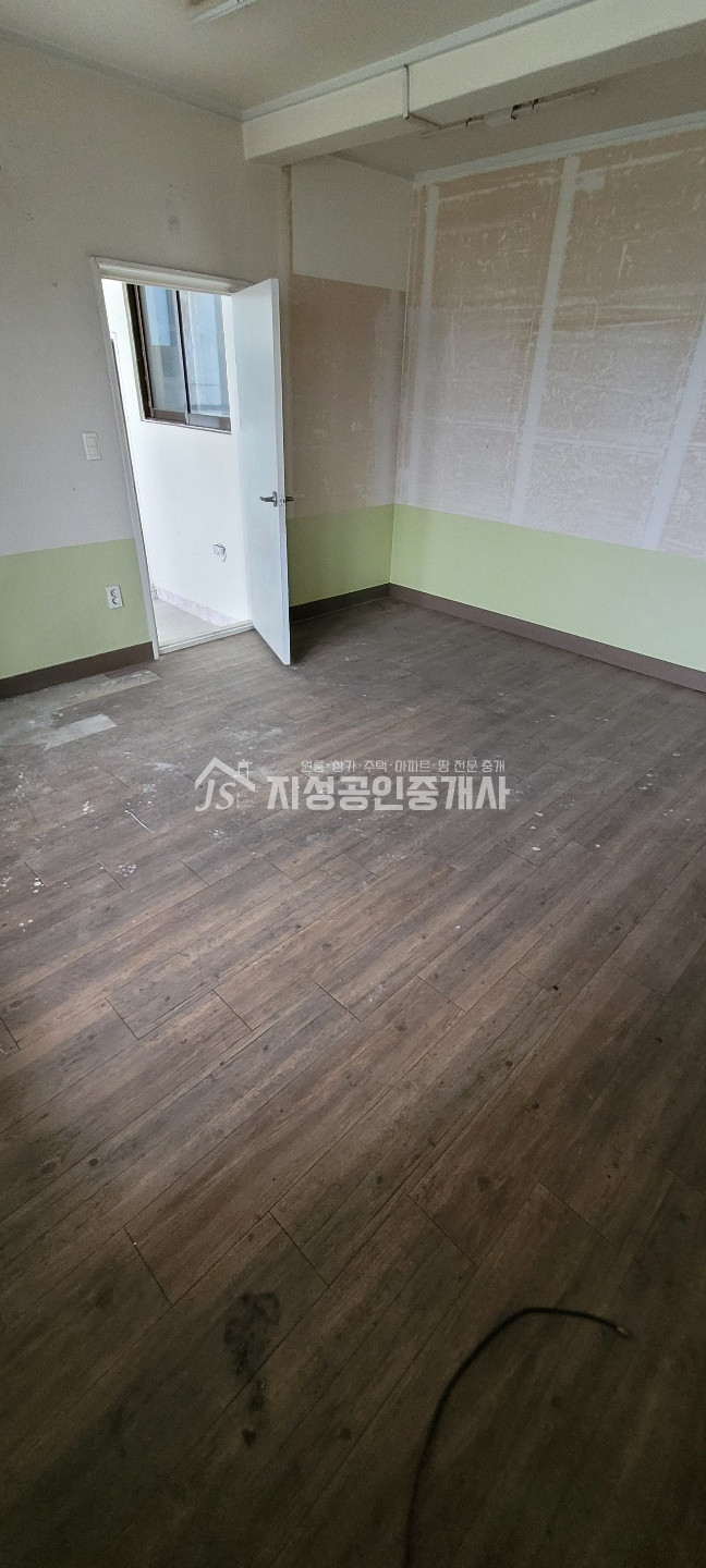 대구 달서구 상인동 상인역도보1분거리/ 풍부한유동인구/ 업종제한없음/ 권리금도없음/ 3층단독사용/시인성좋음 월세 매물번호 10034 사진 4