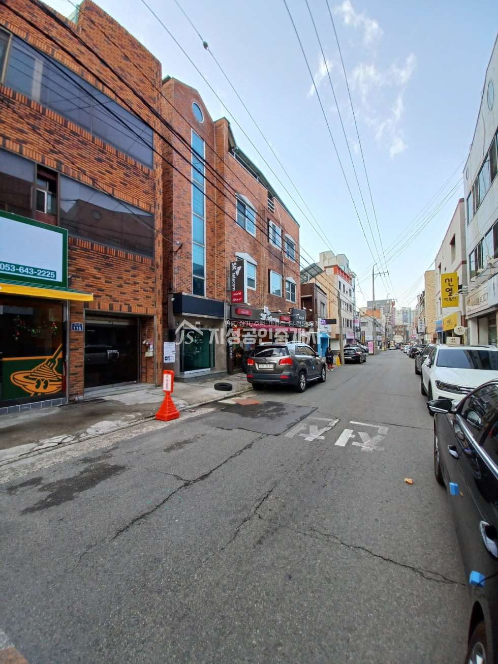 대구 달서구 진천동 188-12 8m소방도로접/ 월배시장인근/ 진천역,월배역더블역세권/ 공실걱정없음/ 3층상가주택/ 1층프랜차이즈업종입점 매매 매물번호 10272 사진 3