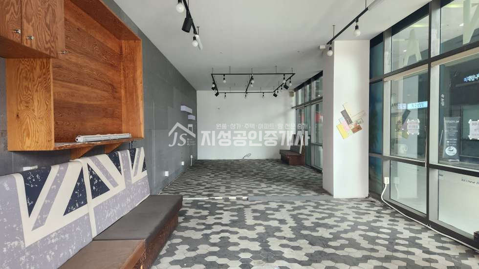 대구 달서구 상인동 106동 권리금없음/ 업종제한없음/ 아파트단지상가/ 대로변상가/ 노출아주좋은위치/ 유동인구바글바글/ 코너상가 월세 매물번호 10471 사진 3