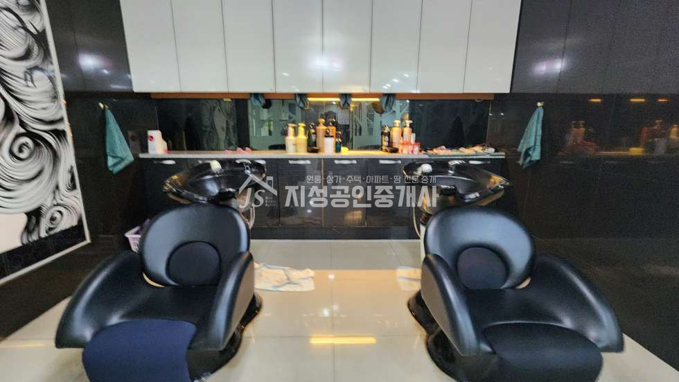 대구 달서구 대곡동 대곡역바로앞/ 유동인구아주많음/ 시인성좋음/ 업종제한없음/ 권리금없음/ 엘리베이터有 월세 매물번호 10371 사진 2