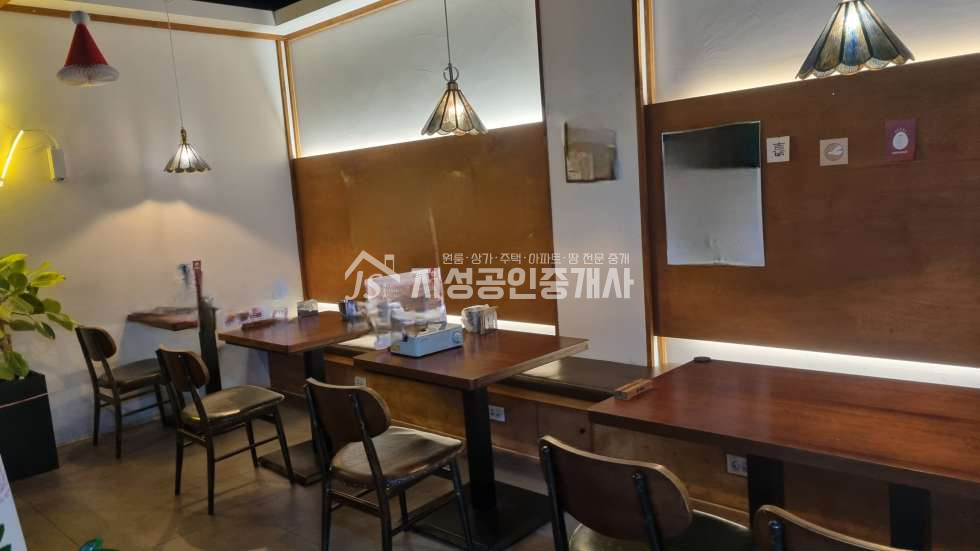 대구 달서구 상인동 상인동 먹자골목안, 2면 통유리, 노출 확실한 상가, 위치최상, 코너상가 월세 매물번호 11628 사진 2