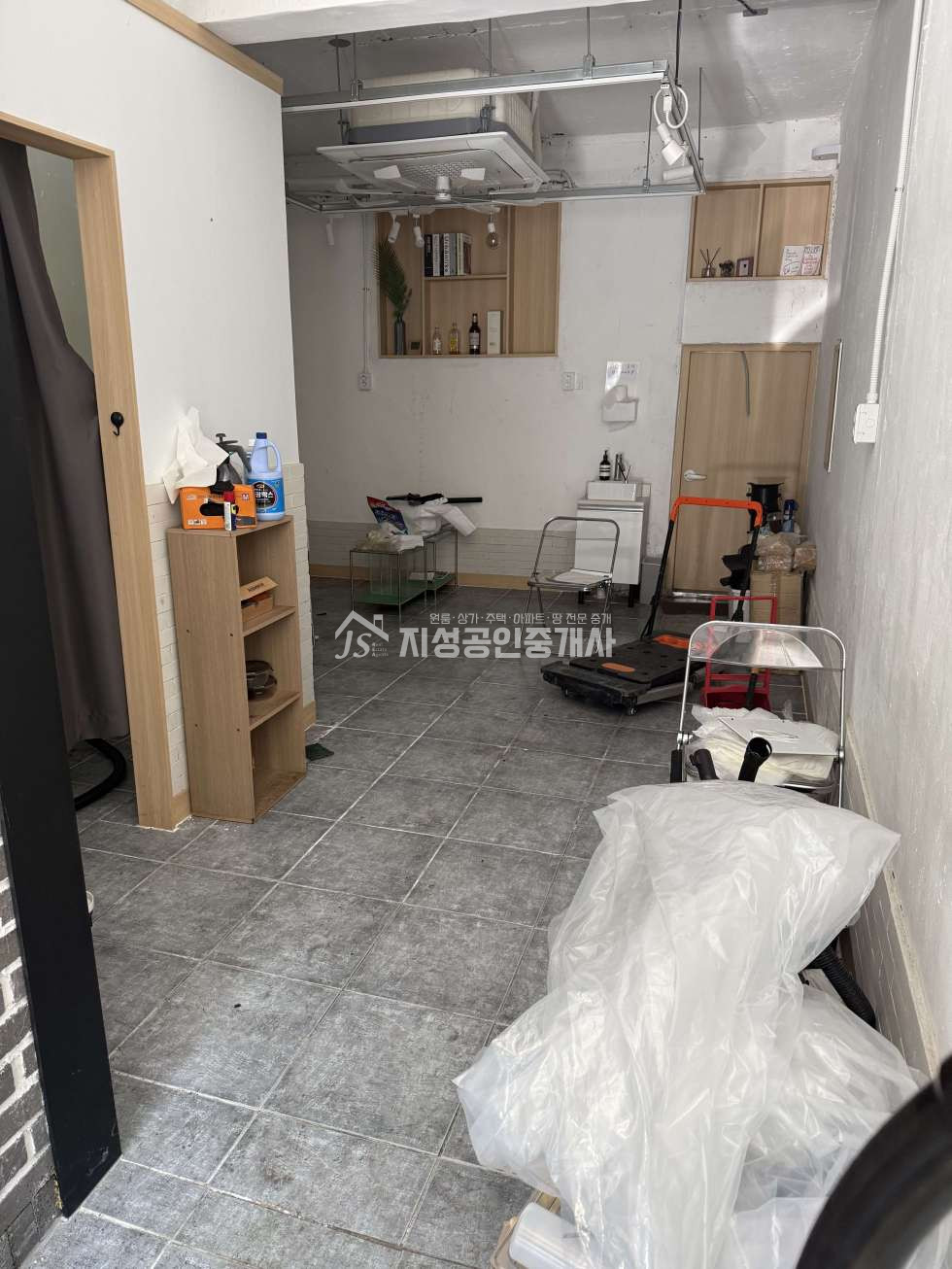 대구 달서구 송현동 카페인테리어 권리금소액, 철거시 무권리, 유동인구많음, 송현여고인근 월세 매물번호 13207 사진 3