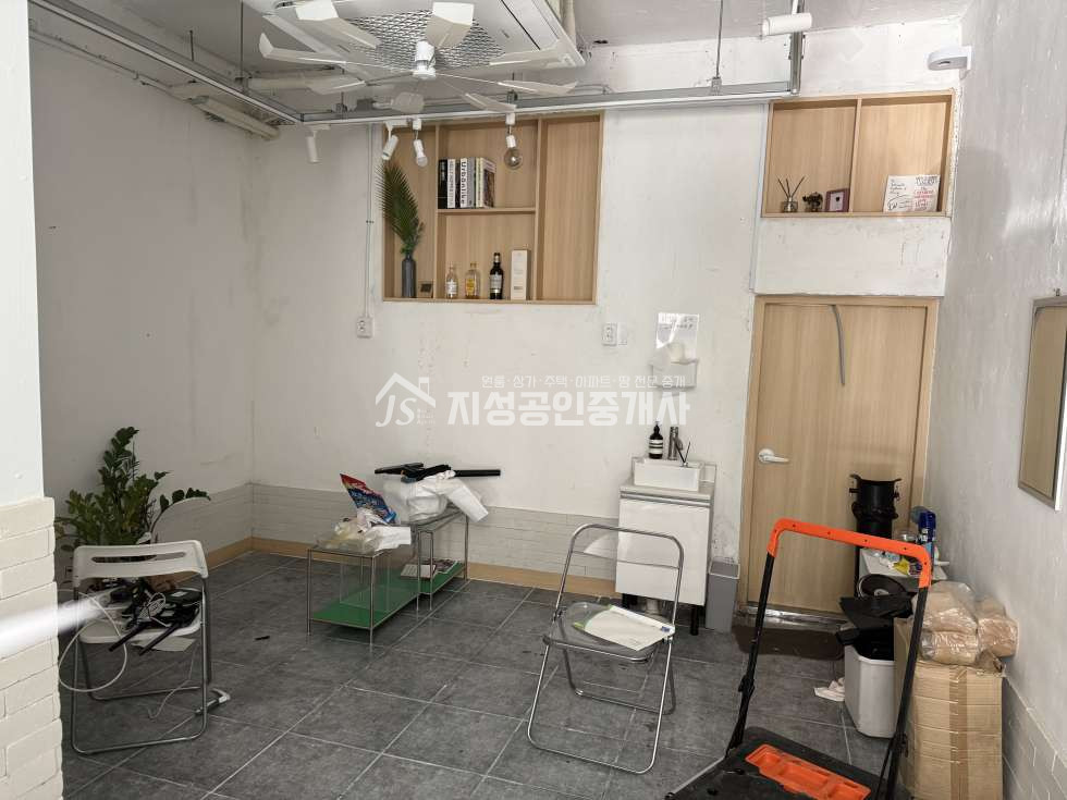 대구 달서구 송현동 카페인테리어 권리금소액, 철거시 무권리, 유동인구많음, 송현여고인근 월세 매물번호 13207 사진 4